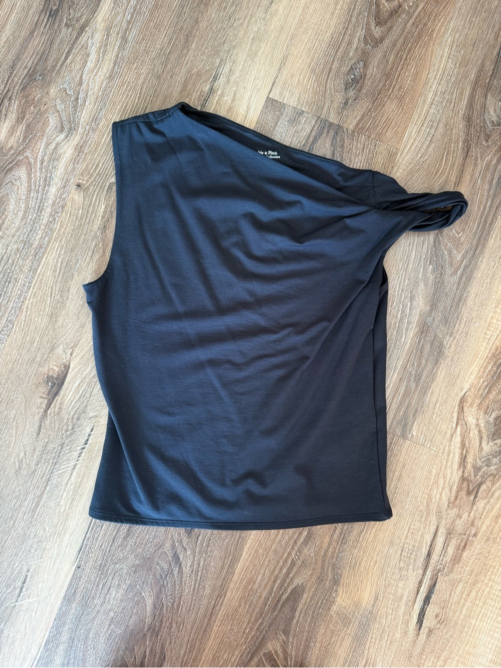 Abercrombie & Fitch off the shoulder Modal-Blench collection small